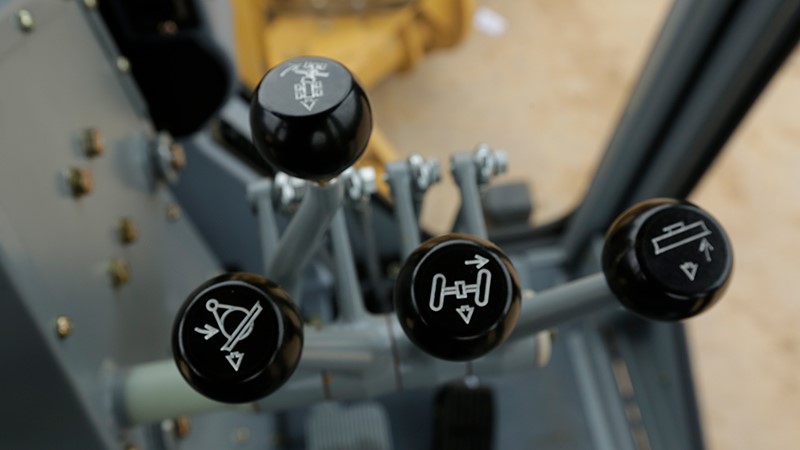 919 - Control Layout