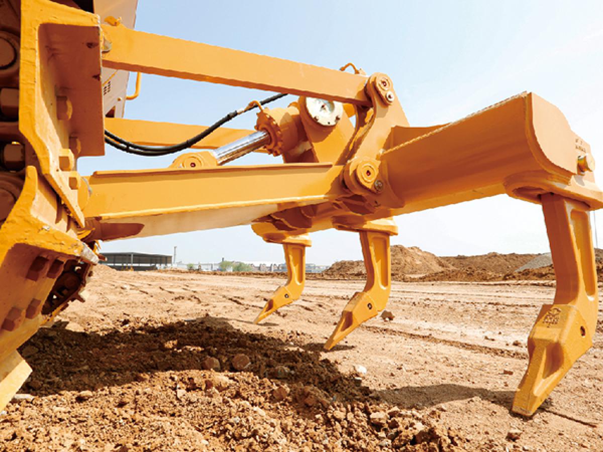 818F - Outstanding Versatility and Productivity