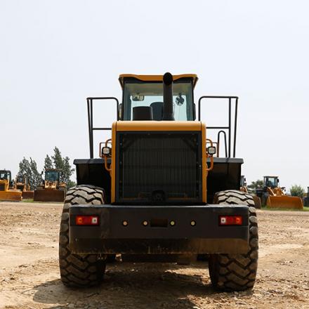 658D