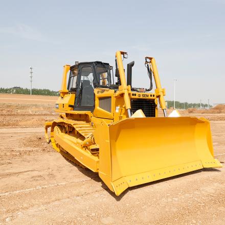 818F